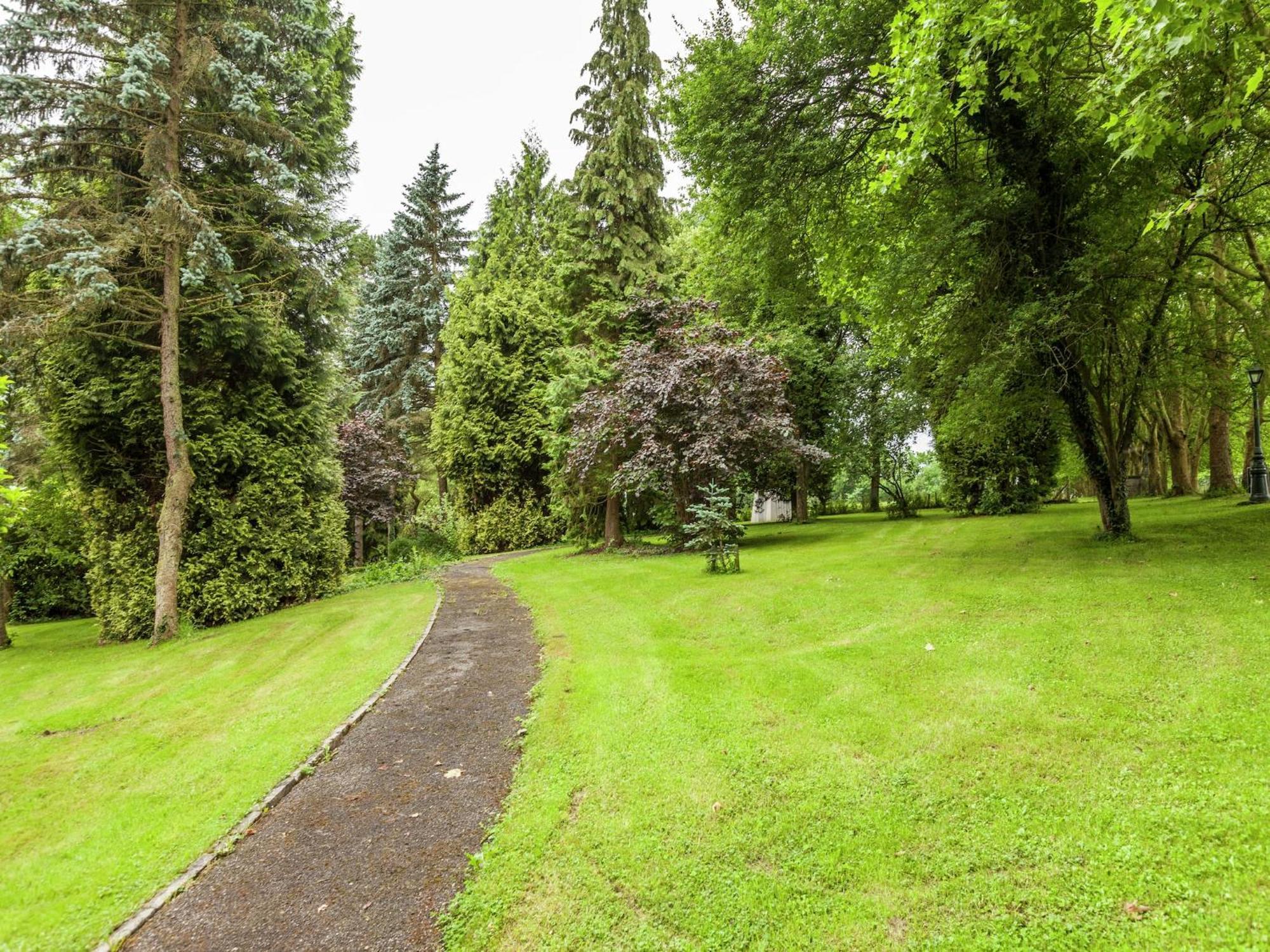 Gorgeous Apartment In Bohon With Garden Furniture And Bbq Barvaux-sur-Ourthe Zewnętrze zdjęcie