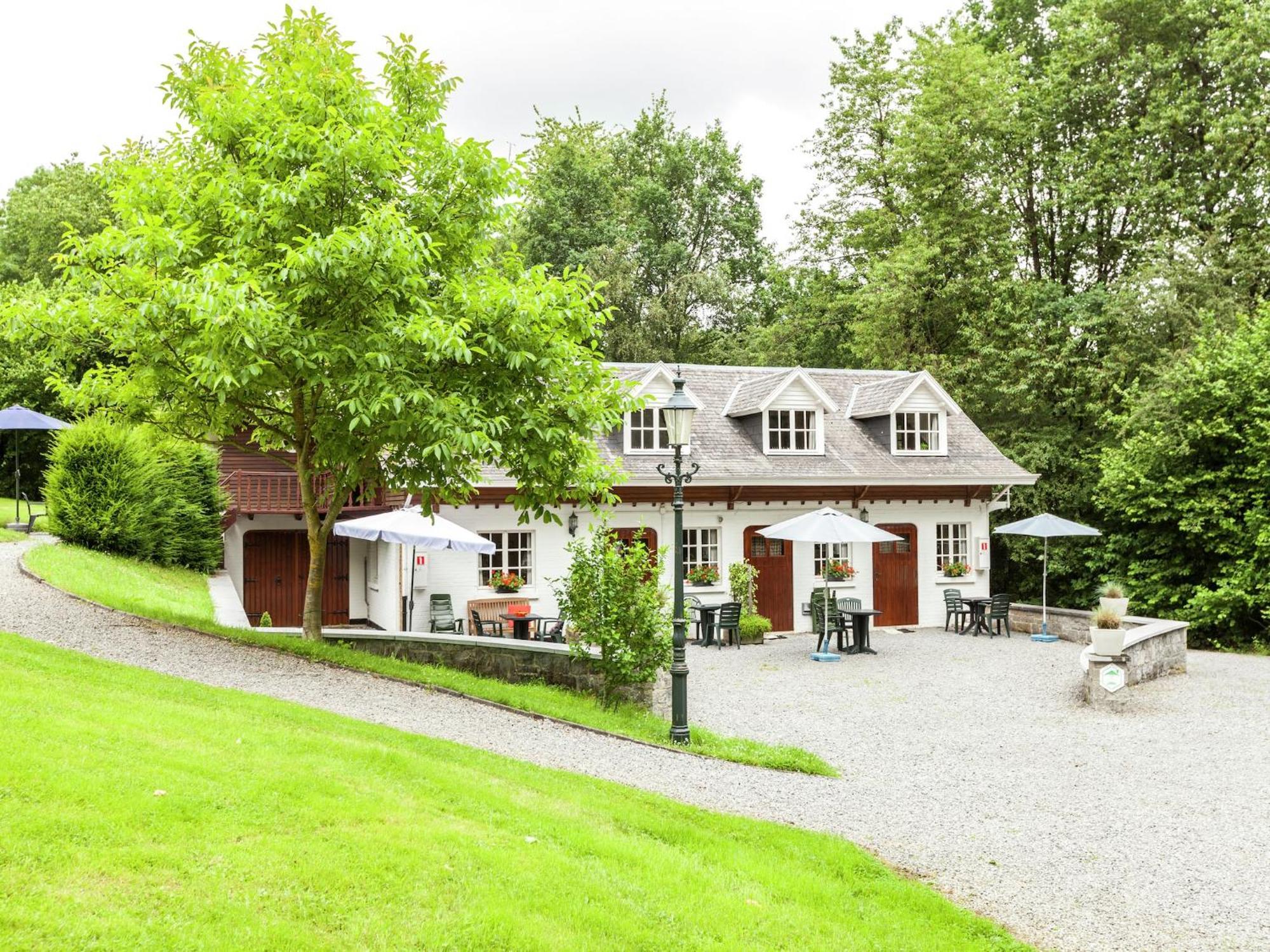 Gorgeous Apartment In Bohon With Garden Furniture And Bbq Barvaux-sur-Ourthe Zewnętrze zdjęcie